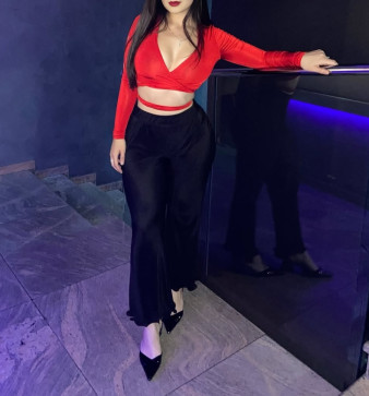 Riya, 24, India