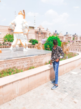 Abhishek Ahirwar, 23, India