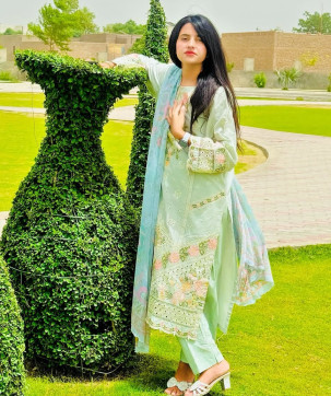 Saba S, 24, India