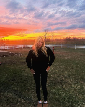Fiona, 18, United States