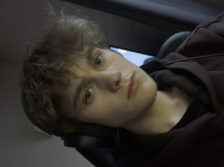 Adam, 21, Sweden