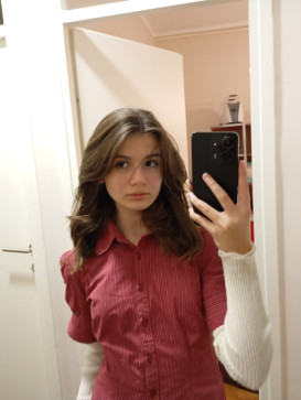 Sarah, 18