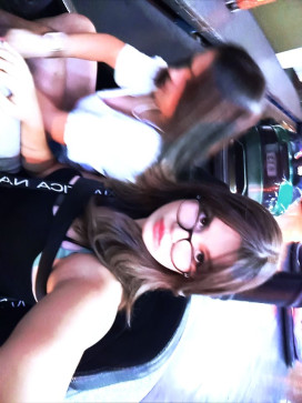 Sarah, 18