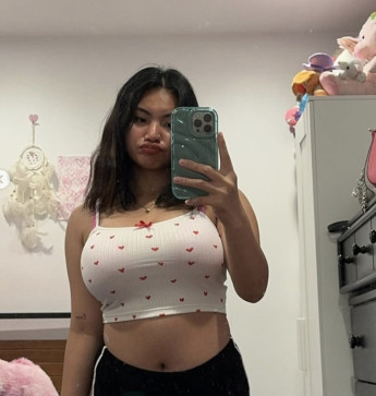 Aya, 24