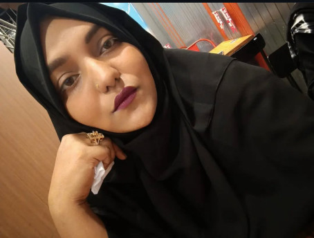 Zara Hijabi, 25, India