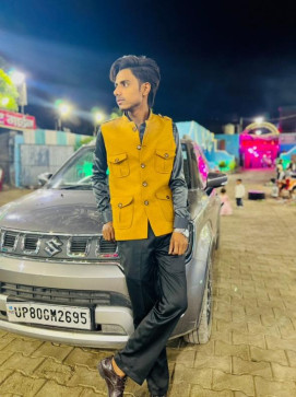 Amir Abbasi, 21, India