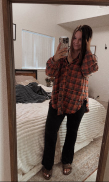 Angiebb, 35, United States