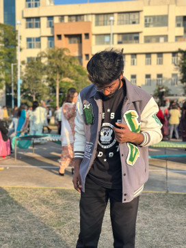 Scorsin, 22, India