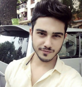 Armaan, 25, India