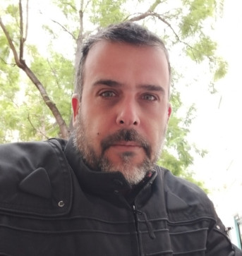 Richie, 47, Spain