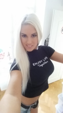 Janelle Campbell, 30, Belgium