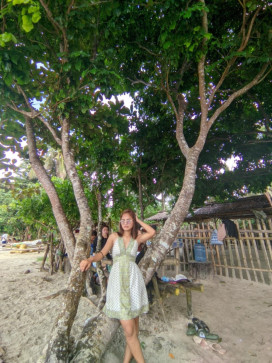 Zeiby, 19, Philippines
