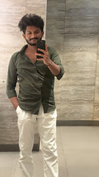 Vickey, 19, India