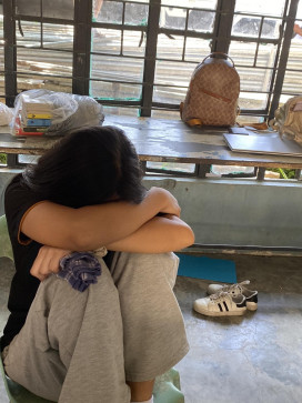 Izzy, 18, Philippines