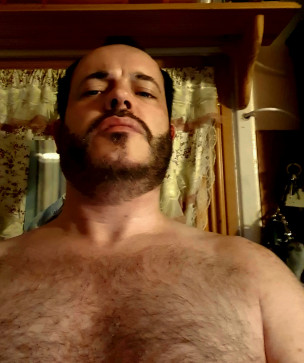 Brando85, 40, Ireland