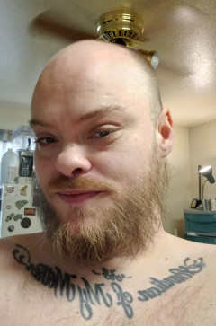 Ando Blue, 37, United States