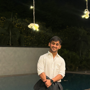 Ronny, 19, India