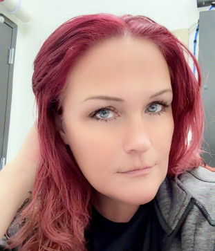 Amber, 35, United States