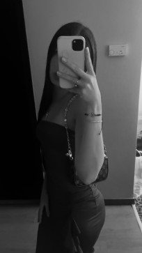 Liv, 18, Italy