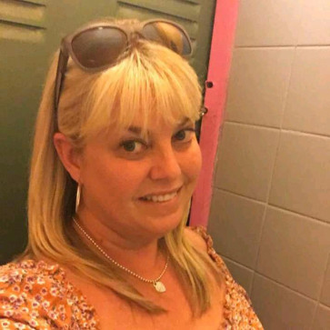 Ursula Alison, 40, United States