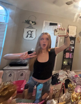 Raileigh Mclain, 18, United States