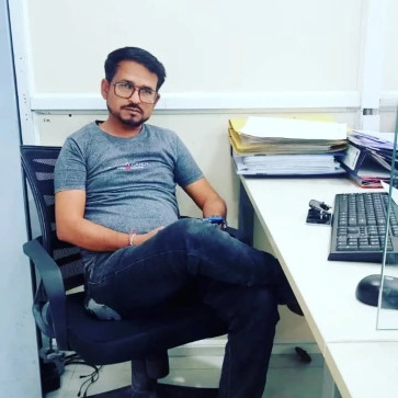 Ayush, 35, India