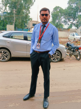 Ashu Singh, 33, India