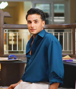 Mi HWK, 21, India