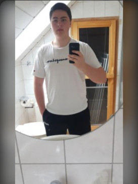 Lukass, 19, Germany