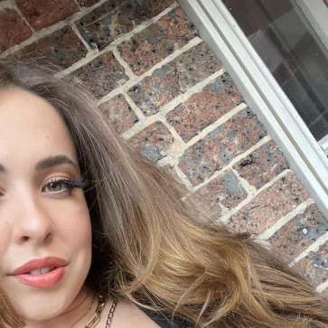 Cora, 32, United States