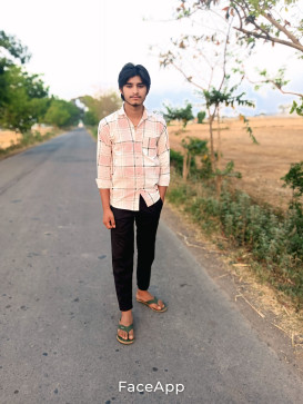 Navii, 19, India