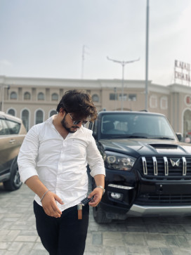 Md  Sumeer, 18, India