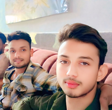 Faizan Khan, 18, India