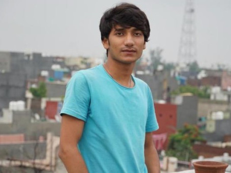 Urdreamboy321, 18, India
