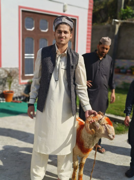 Ririk, 19, India