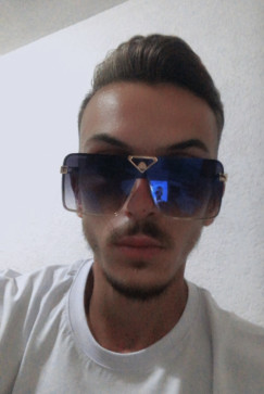 Barxha, 23
