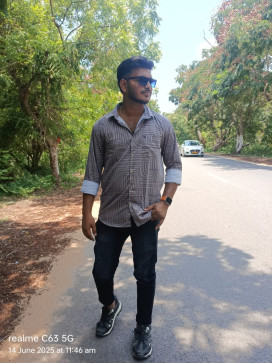 Bindas Babul, 20, India