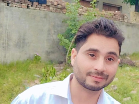 Abhi, 25, India