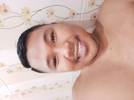 Fandy, 25, Indonesia
