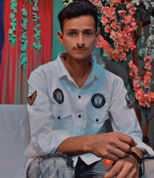Umar, 25, India