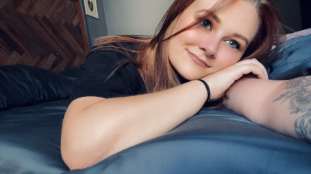 Em, 28, United States
