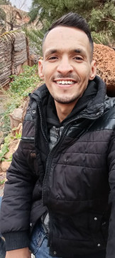 Soltani, 29, Algeria