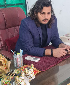 DT, 27, India