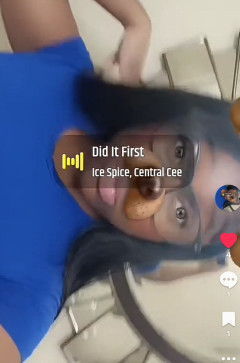 Gsj Shsjjssi, 18, United States