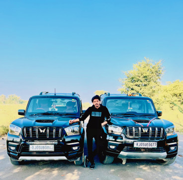 Vishnu Sikarwar, 25, India
