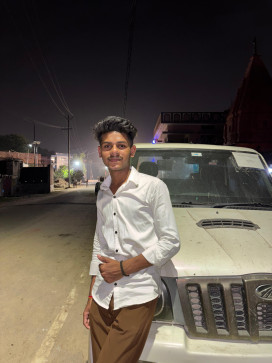 Villan, 18, India