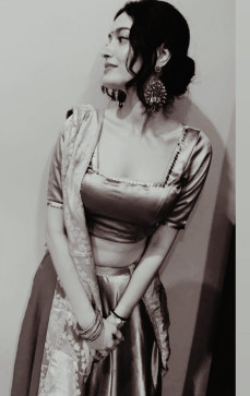 Tanisha, 21, India