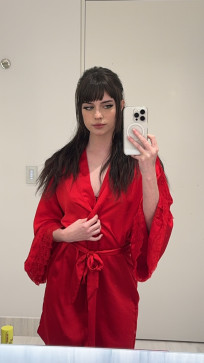 Lyla, 25, Canada