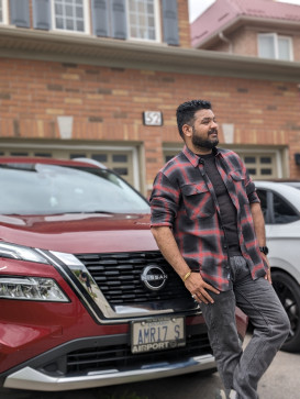 Max, 36, Canada