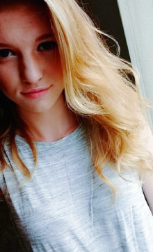 Nora, 21